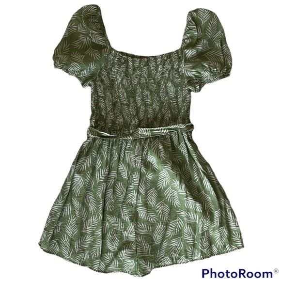 Daisy May Green Shorts Romper. Medium - Picture 3 of 9